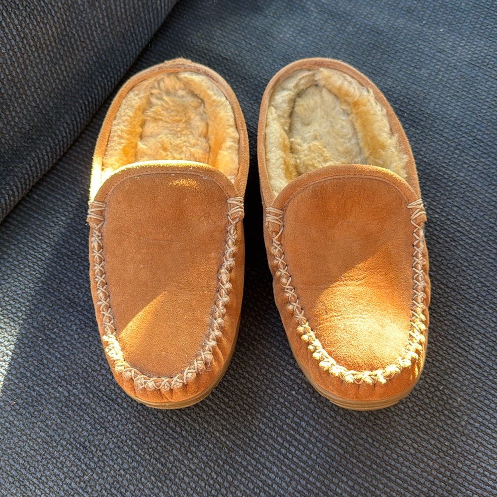 L.L. Bean Wicked Good Women’s size 9 slippers